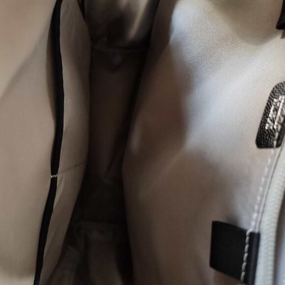 Tumi Backpack Preowned slightly used - Picture 7 of 10